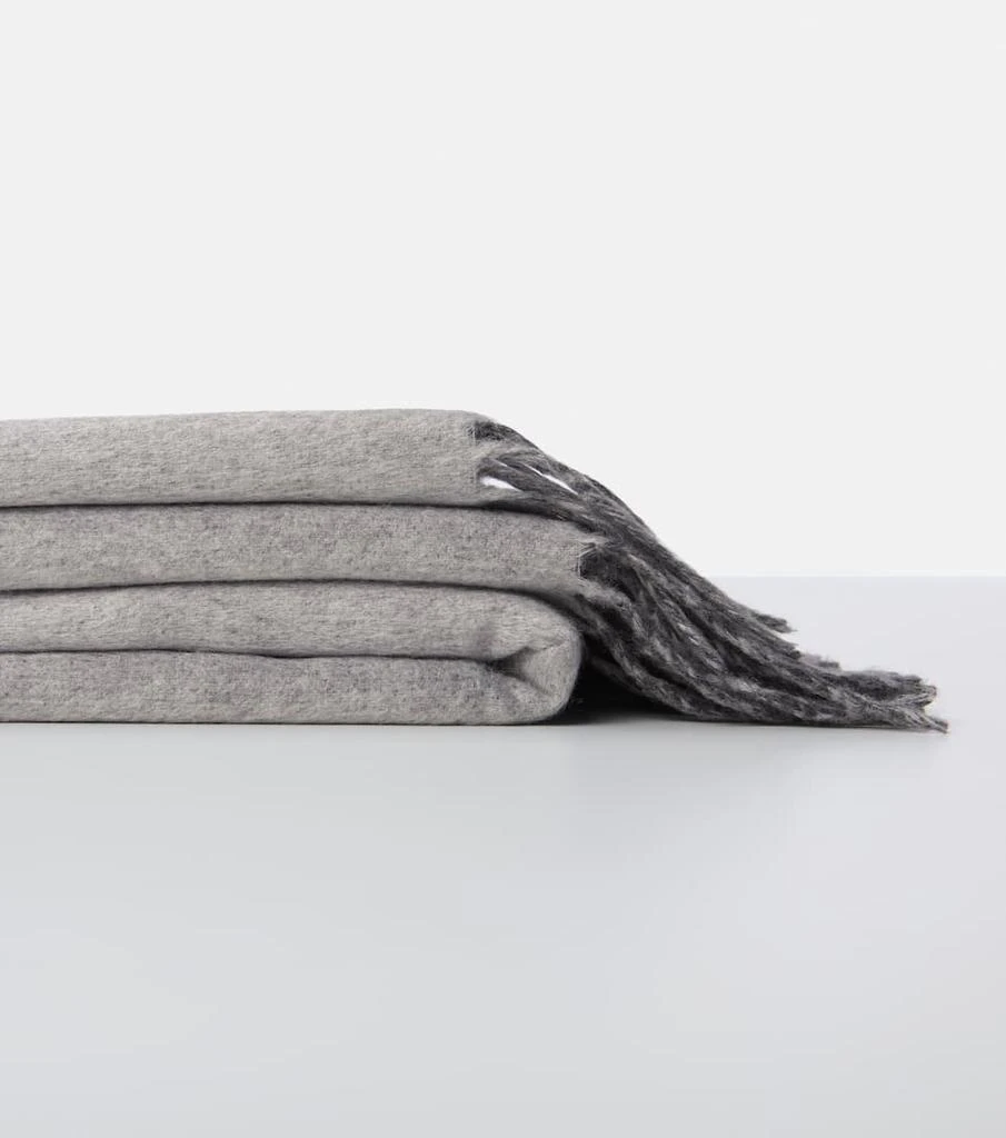 商品Brunello Cucinelli|Fringe-trimmed silk blanket,价格¥5509,第4张图片详细描述