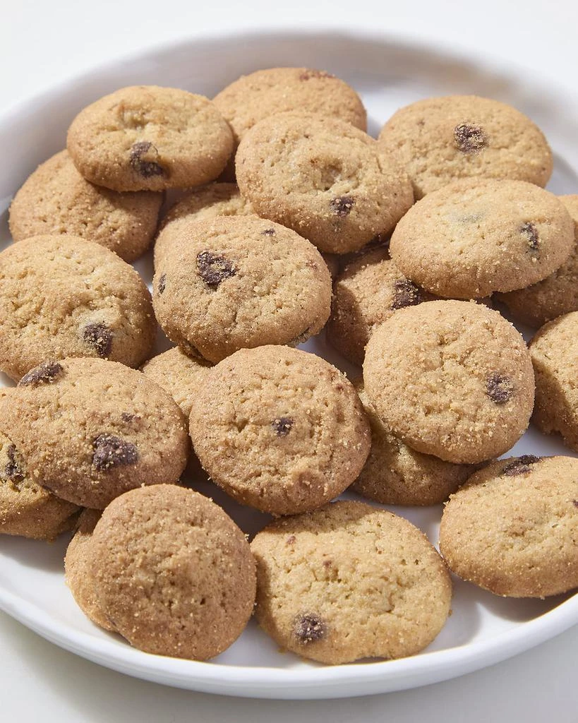 商品Neiman Marcus|Mini Chocolate Chip Cookies in Glass Half-Gallon Jar,价格¥218,第3张图片详细描述