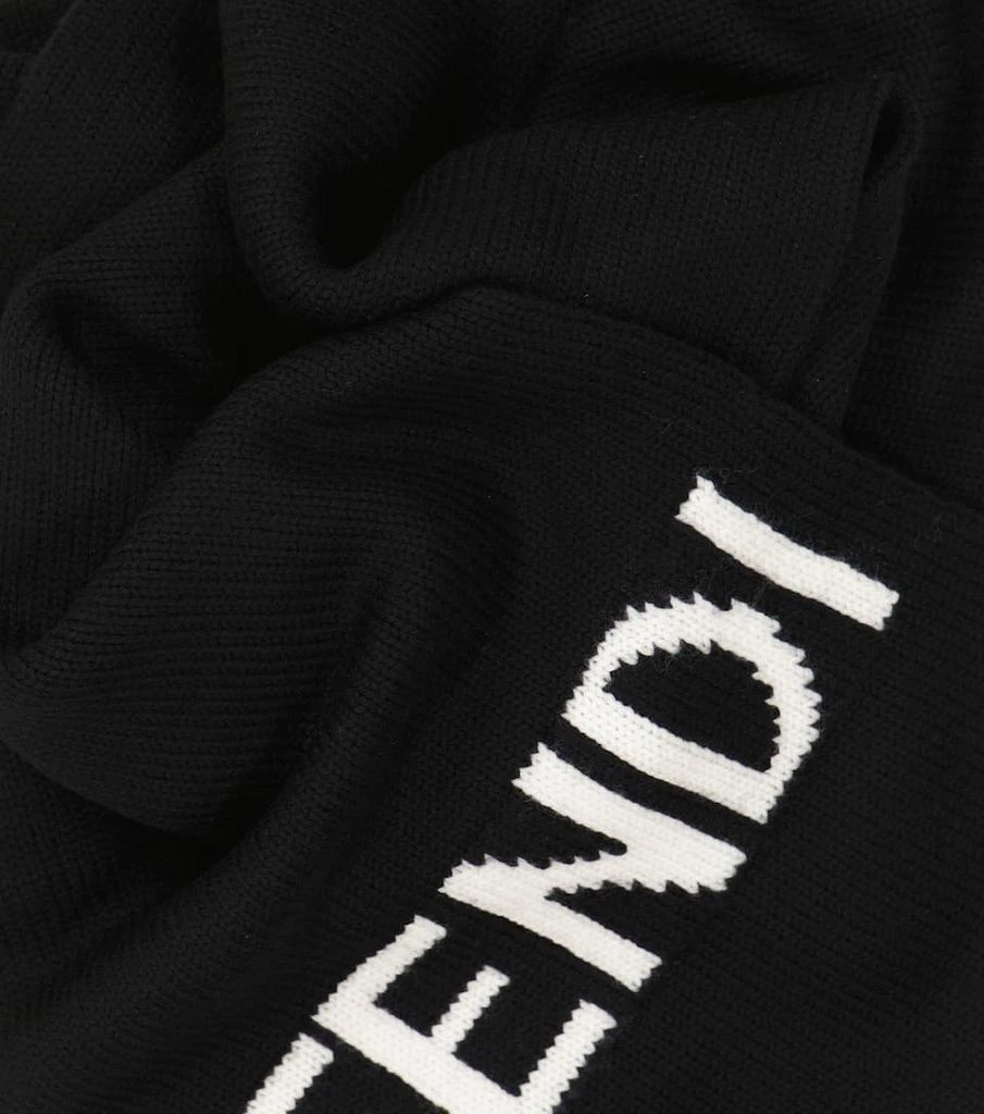 商品Fendi|Logo wool scarf,价格¥3058,第5张图片详细描述