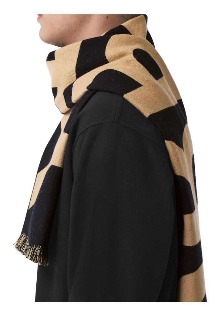 商品Burberry|巴宝莉 logo羊毛流苏围巾,价格¥2664,第3张图片详细描述