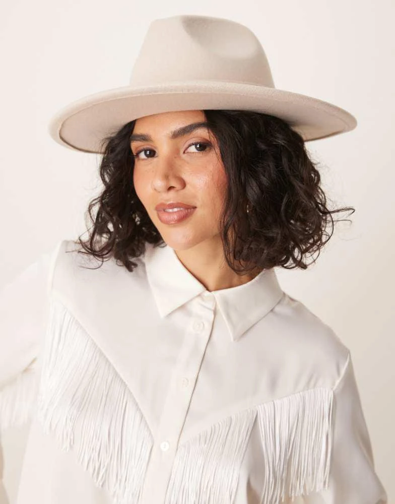 商品My Accessories|My Accessories suedette fedora hat in ecru,价格¥184,第1张图片