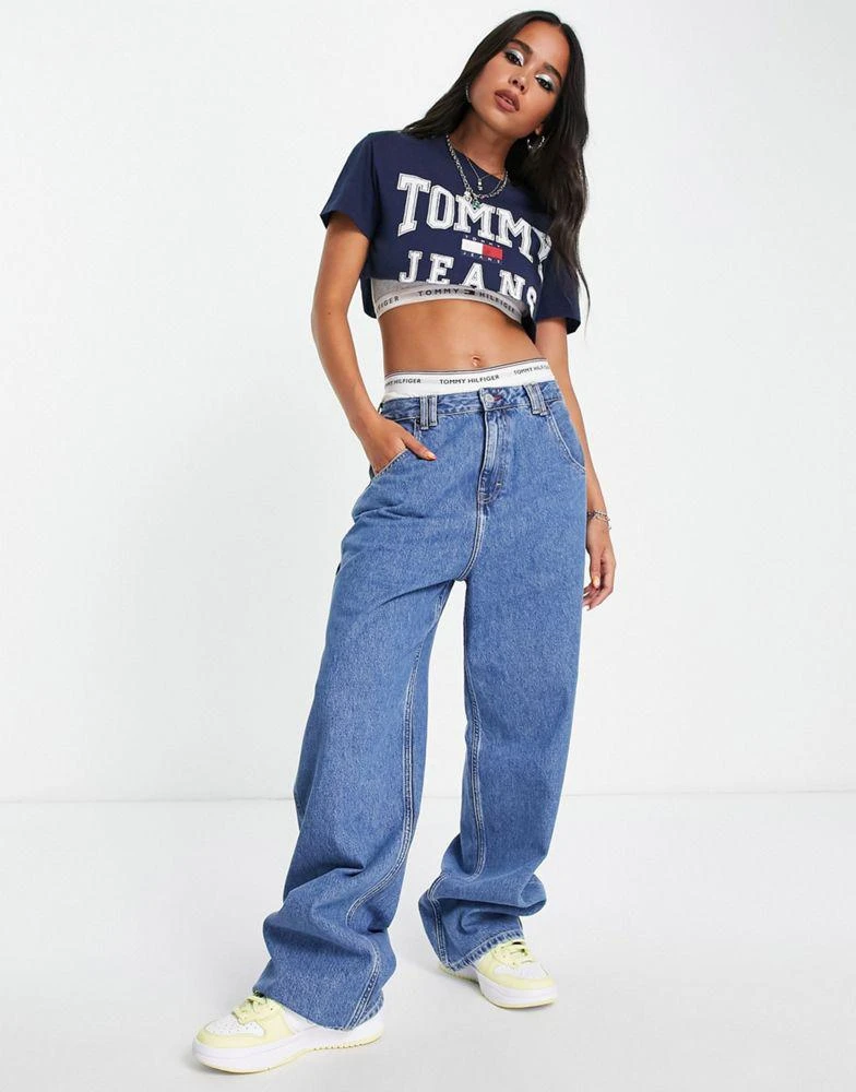 商品Tommy Jeans|Tommy Jeans x ASOS exclusive collab cropped logo t-shirt in navy,价格¥210,第4张图片详细描述