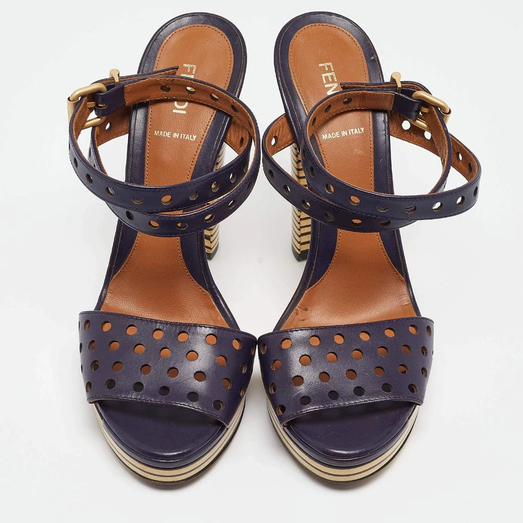 商品[二手商品] Fendi|Fendi Navy Blue Perforated Leather Ankle Strap Platform Sandals Size 40,价格¥851,第3张图片详细描述