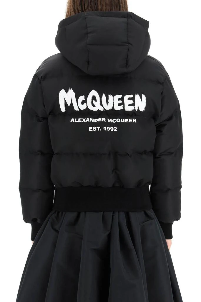 商品Alexander McQueen|Alexander Mcqueen Graffiti Logo Short Down Jacket,价格¥8061,第3张图片详细描述