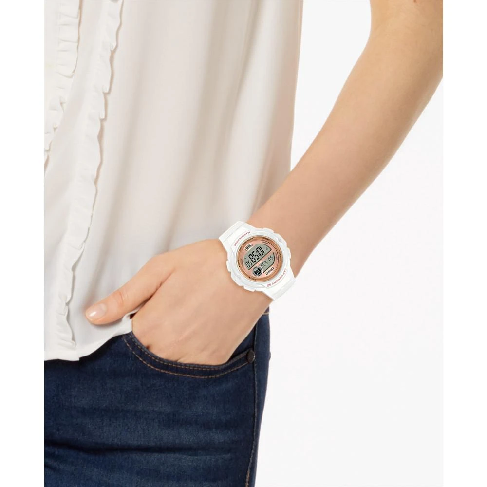 商品Casio|Women's Digital White Resin Strap Watch 41mm,价格¥210,第2张图片详细描述