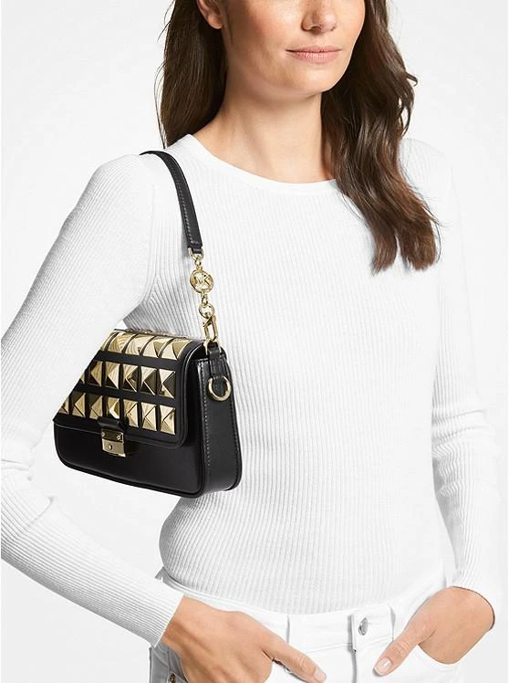 商品Michael Kors|Bradshaw Small Studded Leather Shoulder Bag,价格¥734,第4张图片详细描述