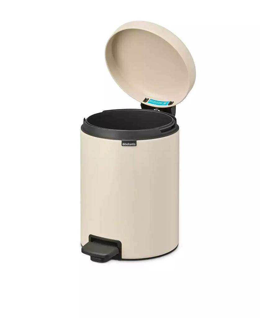 商品Brabantia|New Icon Step on Trash Can, 1.3 Gallon, 5 Liter,价格¥377,第4张图片详细描述