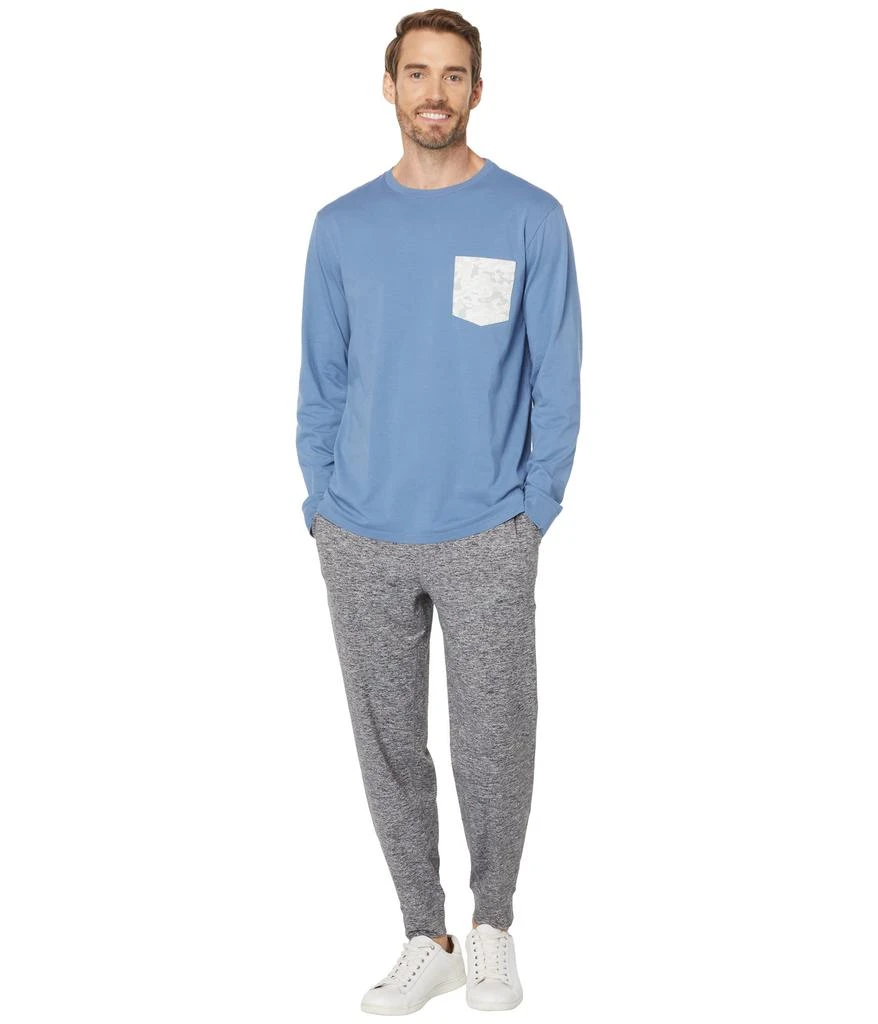 商品Vineyard Vines|Long Sleeve Camo Logo Box Pocket Tee,价格¥179,第4张图片详细描述