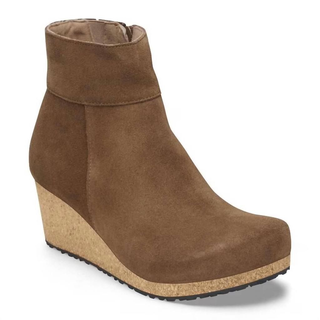 Bota de mulher Ebba de cano curto na cor chá escuro image 2