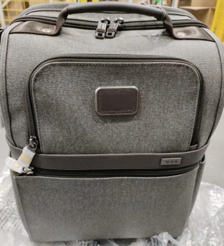 商品[国内直发] Tumi|TUMI 灰色男士双肩包 026177EG2,价格¥2725,第1张图片