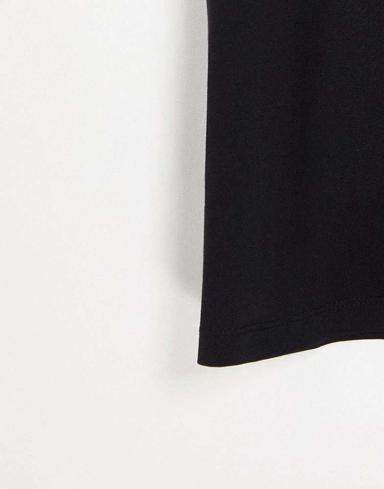 商品Timberland|Timberland small logo print t-shirt in black,价格¥151,第4张图片详细描述