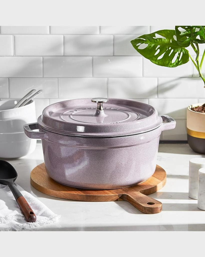 商品Staub|Cast Iron 5.5 Qt. Round Cocotte, Lilac,价格¥3057,第2张图片详细描述