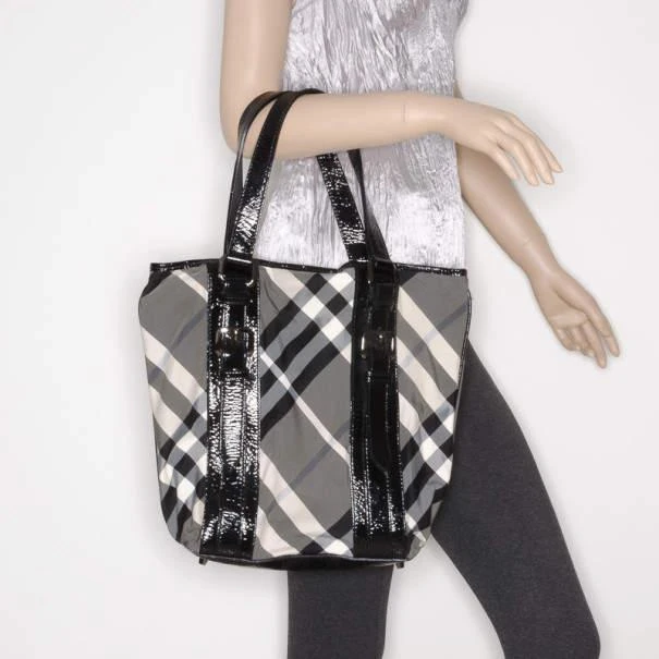 商品[二手商品] Burberry|Burberry Lowry Check Tote and Wallet,价格¥3125,第2张图片详细描述