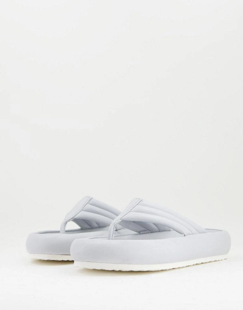 商品ASOS|ASOS DESIGN padded flip flops in grey,价格¥71,第1张图片
