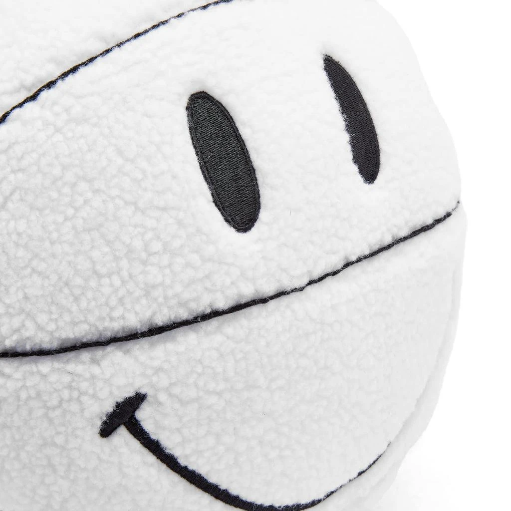 商品MARKET|MARKET Smiley Balance Plush Basketball,价格¥483,第3张图片详细描述