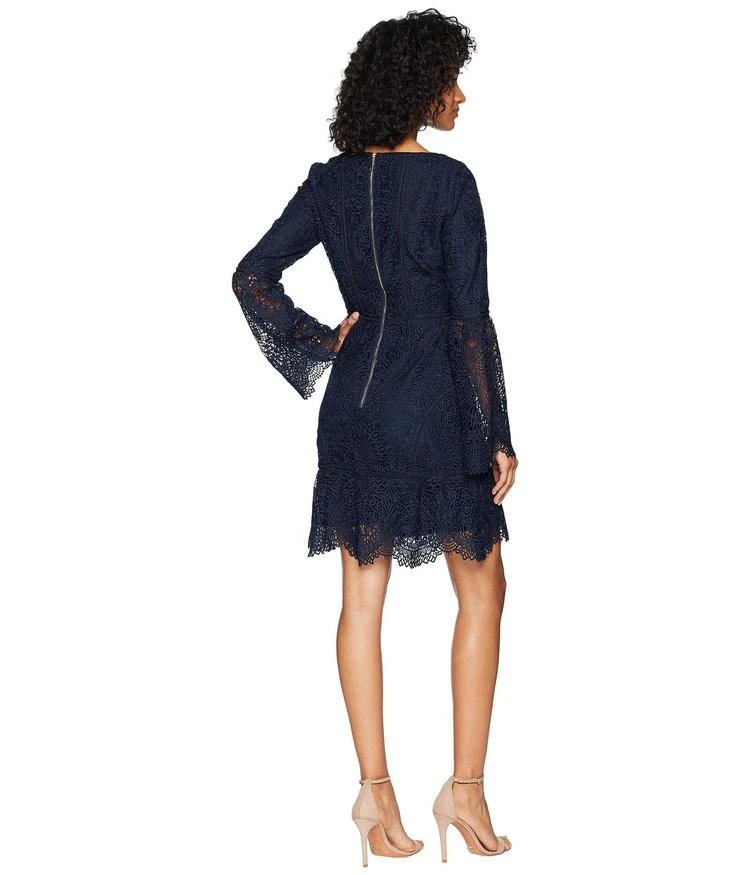 商品Juicy Couture|Tulsa Guipure Lace Bell Sleeve Dress,价格¥341,第3张图片详细描述