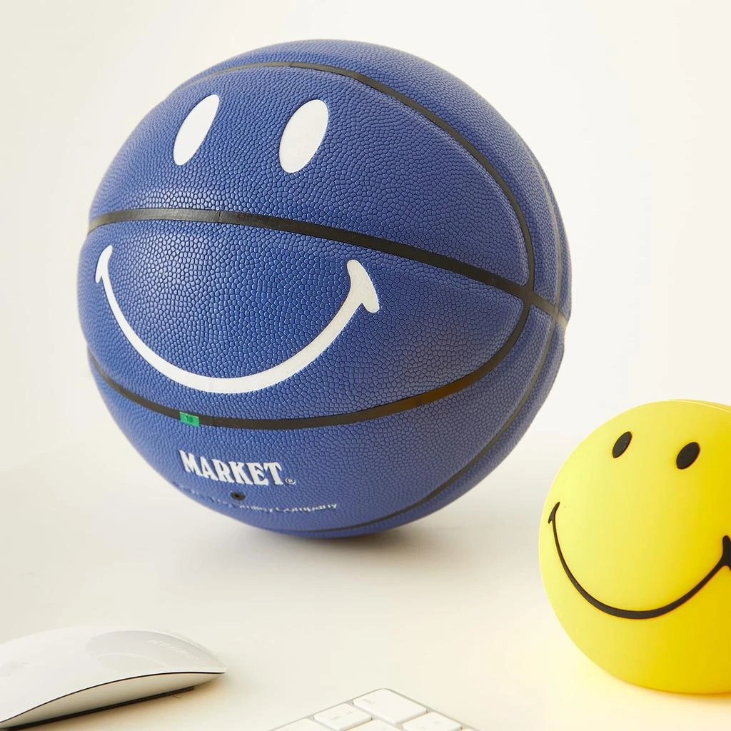 商品MARKET|MARKET Smiley Blue Basketball,价格¥551,第4张图片详细描述