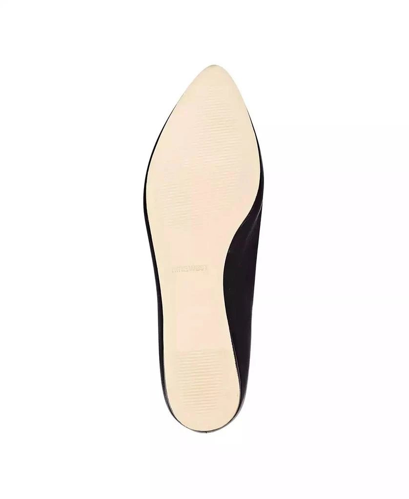 商品Nine West|Women's Speakup Round Toe Slip-On Casual Flats,价格¥433,第5张图片详细描述