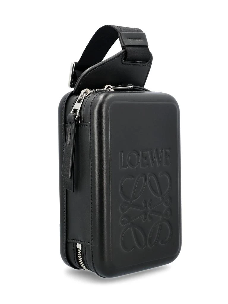 商品Loewe|Loewe Molded Logo Embossed Sling Bag,价格¥10358,第3张图片详细描述