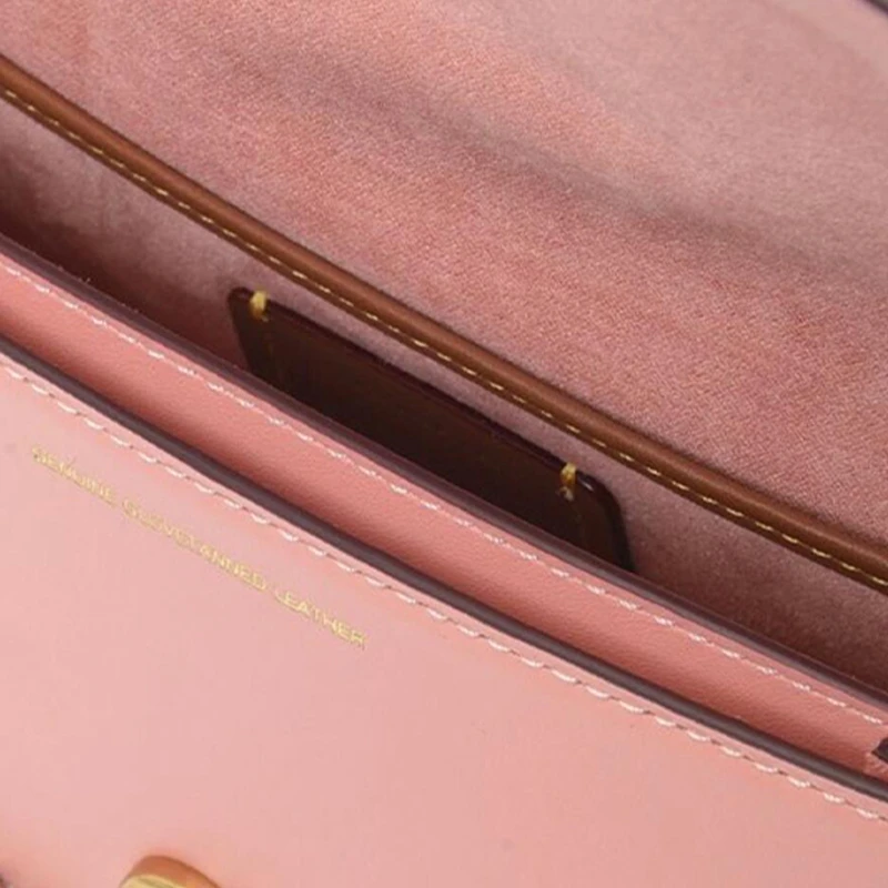 商品[国内直发] Coach|蔻驰 Beat 21 复古链条C扣 牛皮 口盖包斜挎单肩包 小号 女款 粉色,价格¥2465,第5张图片详细描述