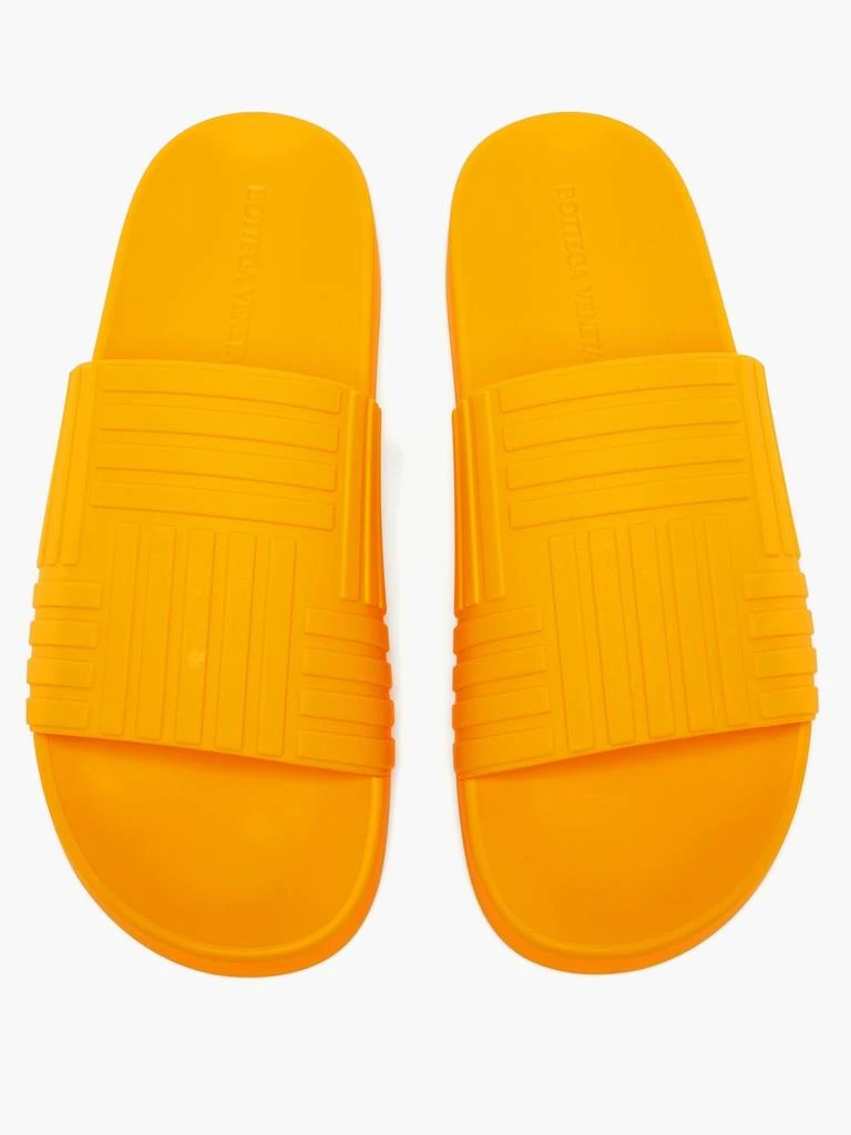 商品Bottega Veneta|Intrecciato-embossed rubber slides,价格¥3882,第3张图片详细描述