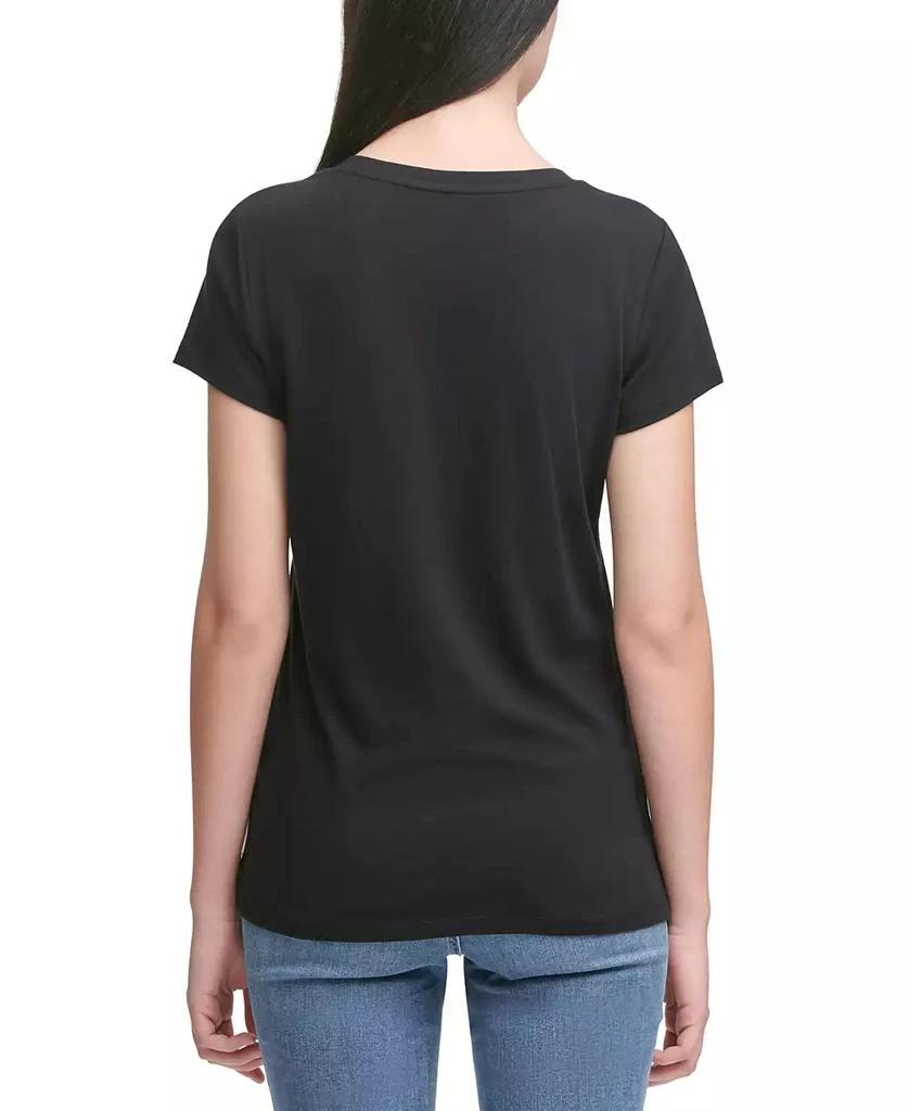 商品Calvin Klein|V-Neck Logo T-Shirt,价格¥93,第2张图片详细描述