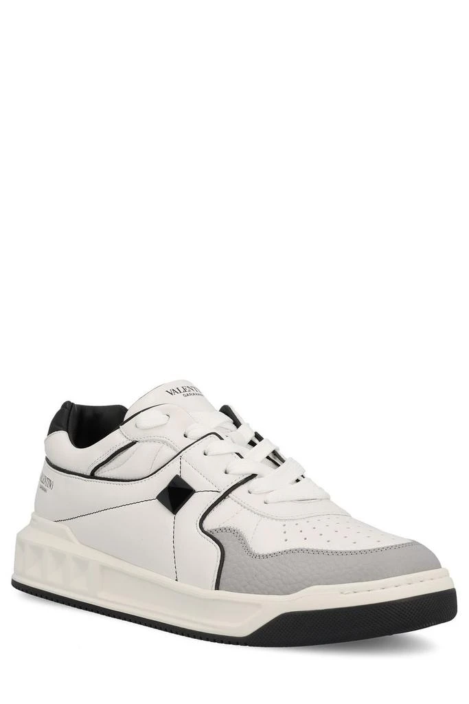商品Valentino|Valentino Garavani One Stud XL Lace-Up Sneakers,价格¥4405,第2张图片详细描述