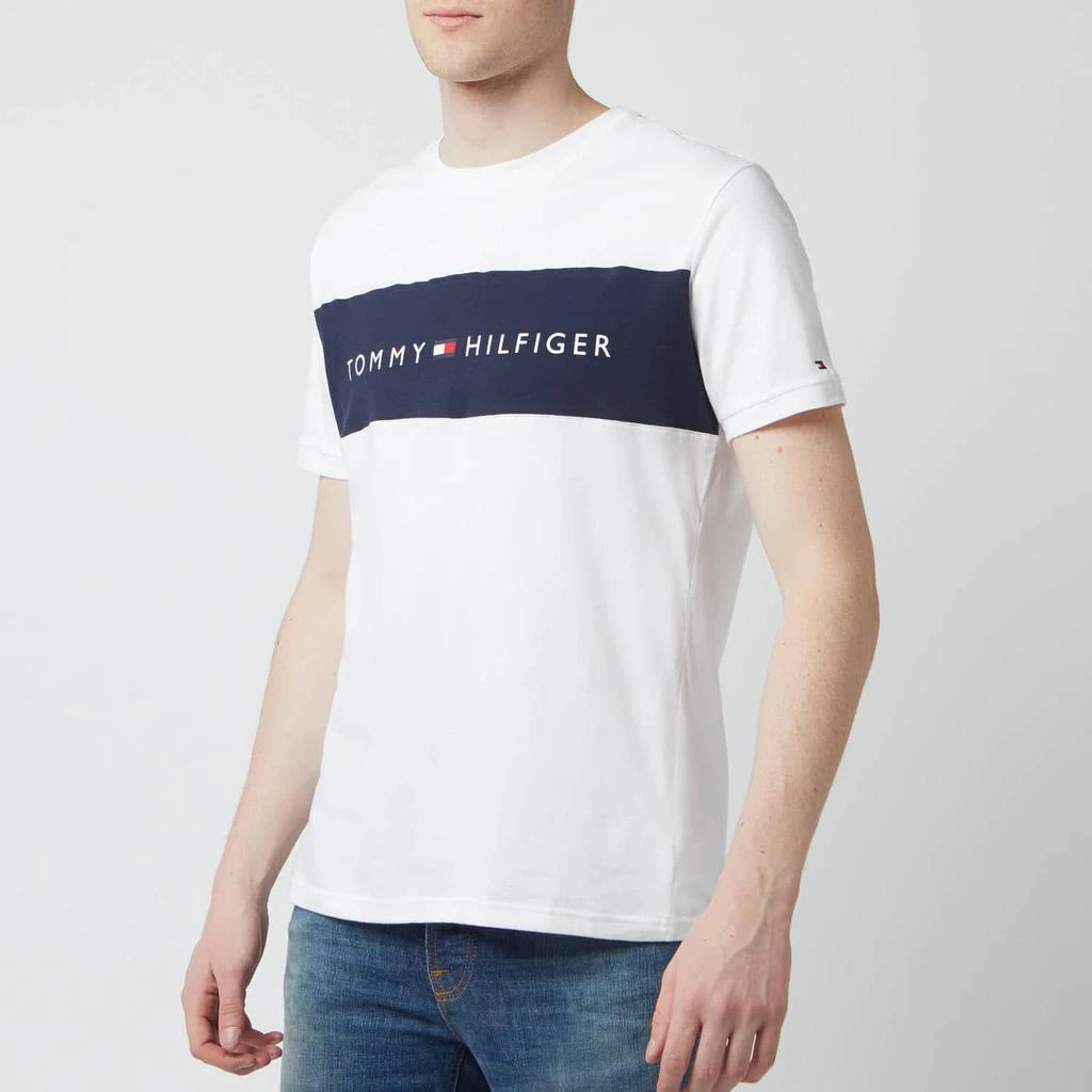 商品Tommy Hilfiger|Tommy Hilfiger Men's Flag Logo Crewneck T-Shirt - White,价格¥181,第1张图片