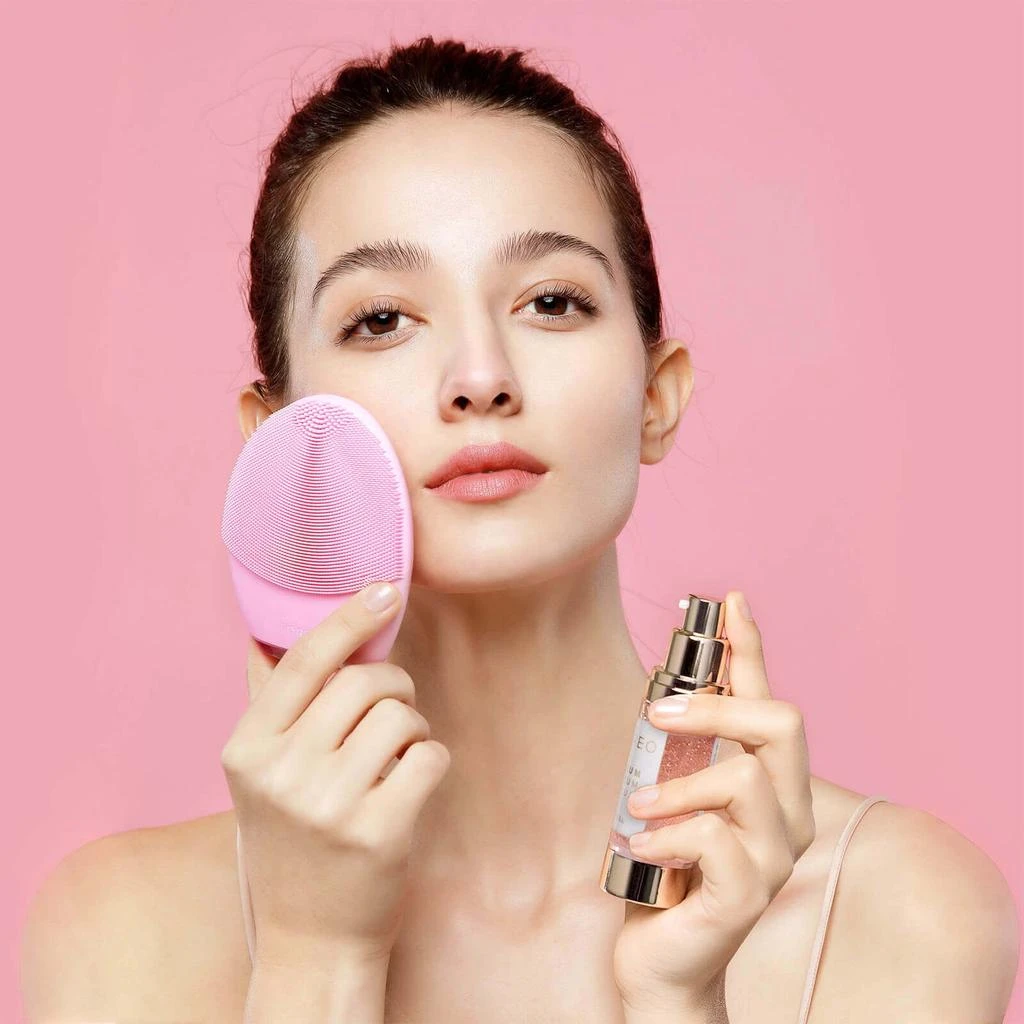 FOREO LUNA™ 3 Facial Cleansing Brush 商品