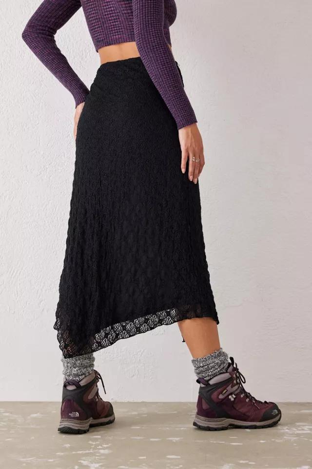 商品Urban Outfitters|UO Ruched Lace Maxi Skirt,价格¥489,第6张图片详细描述