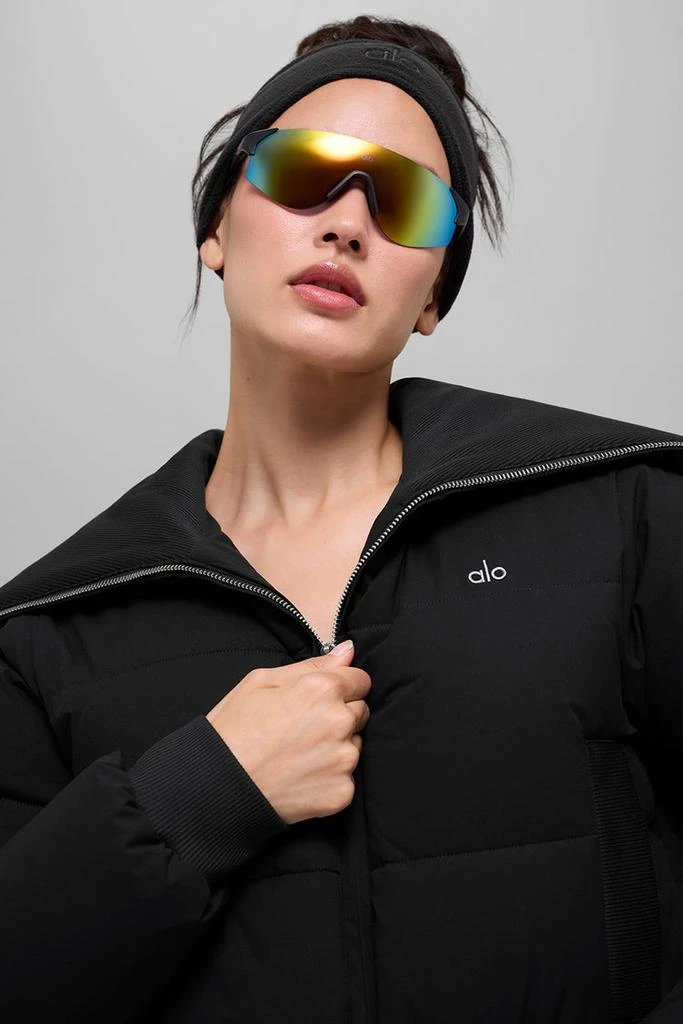 商品Alo|Captivate Puffer - Bone,价格¥1884,第3张图片详细描述