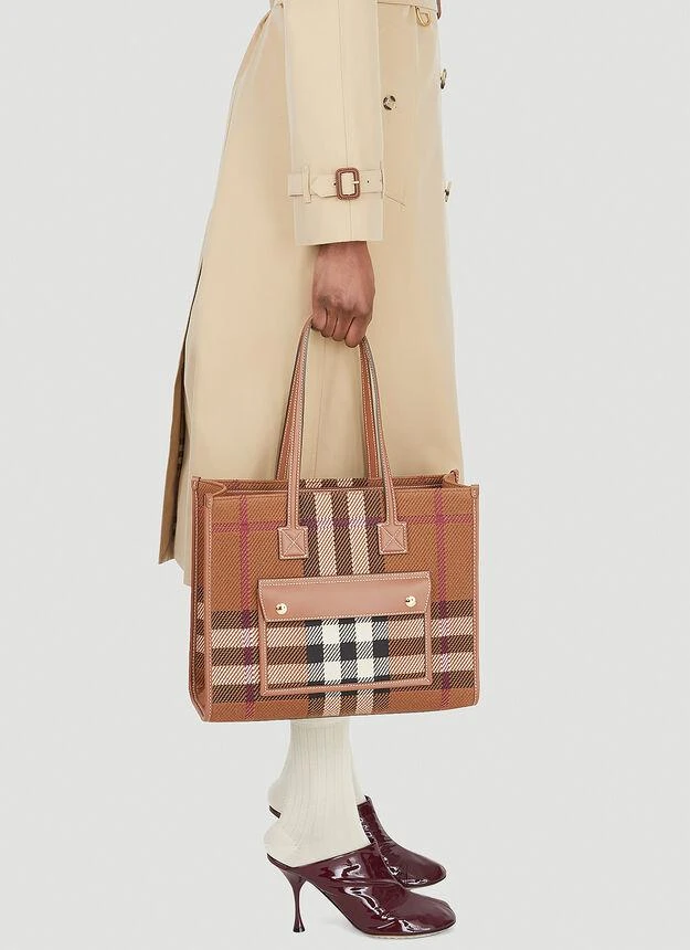 商品Burberry|Pocket Check Tote Bag in Brown,价格¥15233,第2张图片详细描述