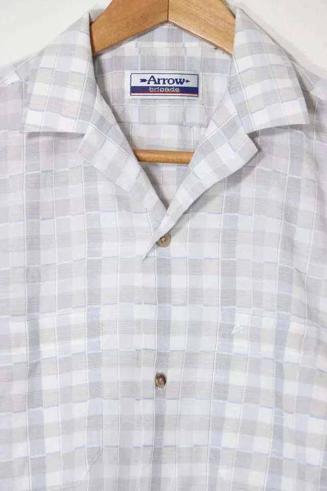 商品Urban Outfitters|Vintage Lightweight Textured Camp Collar Pattern Shirt,价格¥692,第2张图片详细描述