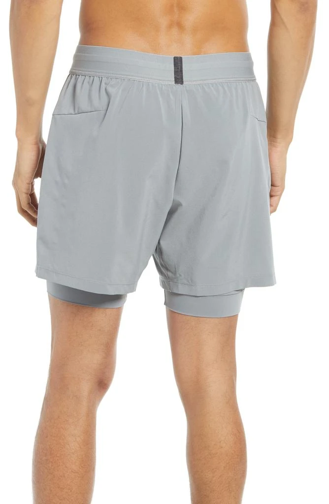 商品NIKE|Dry-FIT 2-in-1 Pocket Yoga Shorts,价格¥368,第2张图片详细描述
