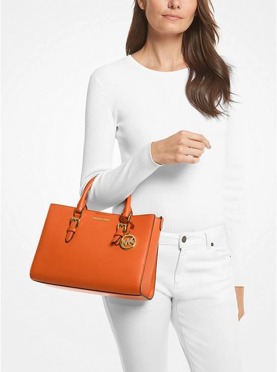 商品Michael Kors|Charlotte Medium 2-in-1 Saffiano Leather and Logo Tote Bag,价格¥1344,第3张图片详细描述