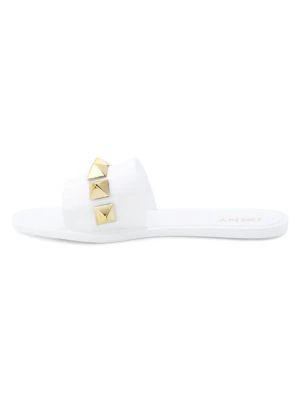 商品DKNY|Janis Pyramid Studded Flat Sandals,价格¥111,第4张图片详细描述