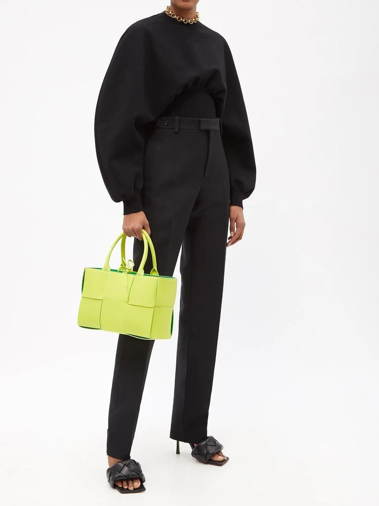 商品Bottega Veneta|Arco small Intrecciato-leather tote bag,价格¥23931,第2张图片详细描述