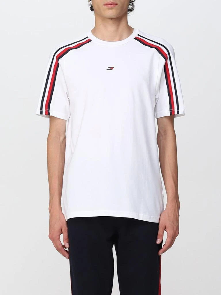 商品Tommy Hilfiger|Tommy Hilfiger t-shirt with striped bands,价格¥403,第1张图片