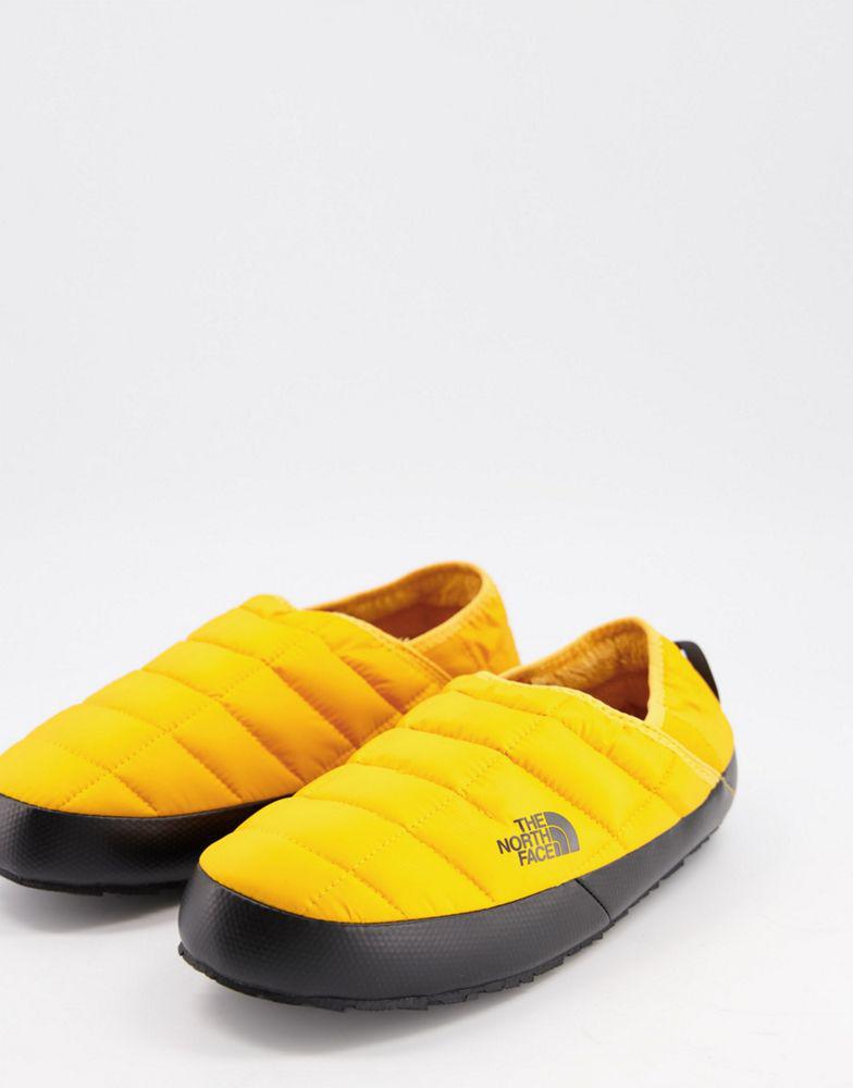 The North Face Thermoball Traction Mule slippers in yellow商品第1张图片规格展示