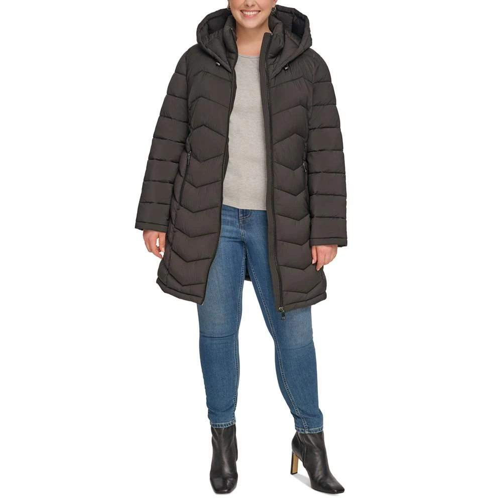 商品Calvin Klein|Women's Plus Size Hooded Packable Puffer Coat, Created for Macy's,价格¥1902,第5张图片详细描述