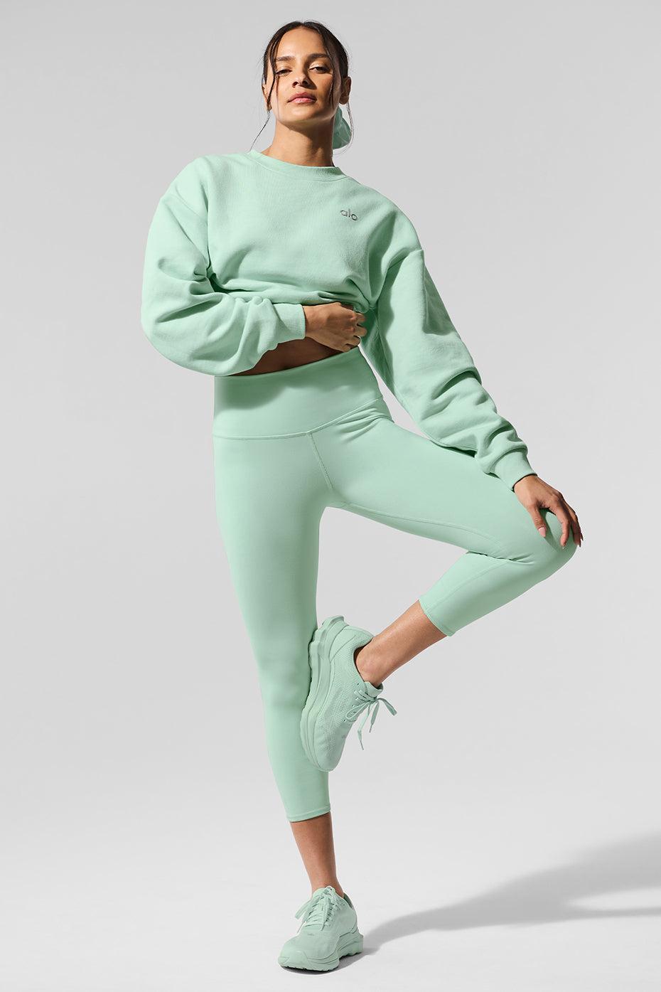 Alo Cropped Accolade Crewneck - Spearmint - Hoodies - Free