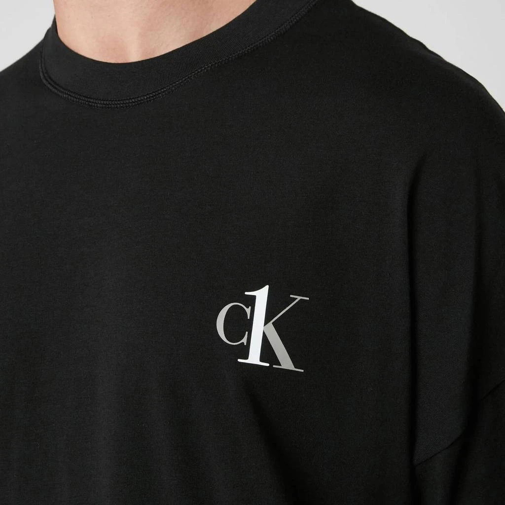 商品Calvin Klein|Calvin Klein Men's Jersey Crew Neck T-Shirt - Black,价格¥137,第4张图片详细描述