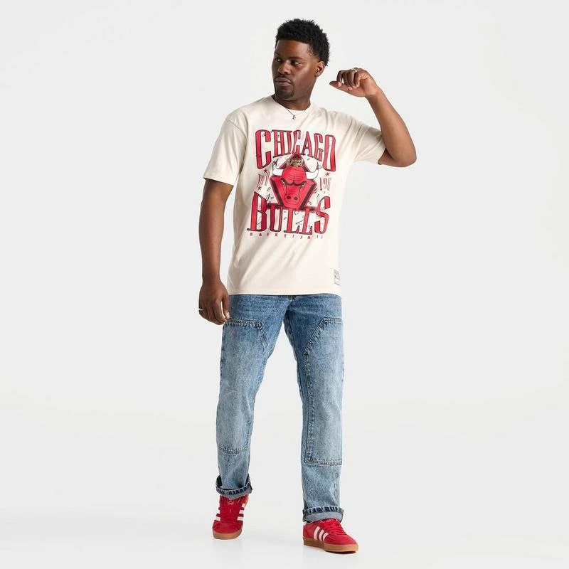 商品Mitchell & Ness|Men's Mitchell & Ness Chicago Bulls NBA Shattered Lockup T-Shirt,价格¥226,第2张图片详细描述