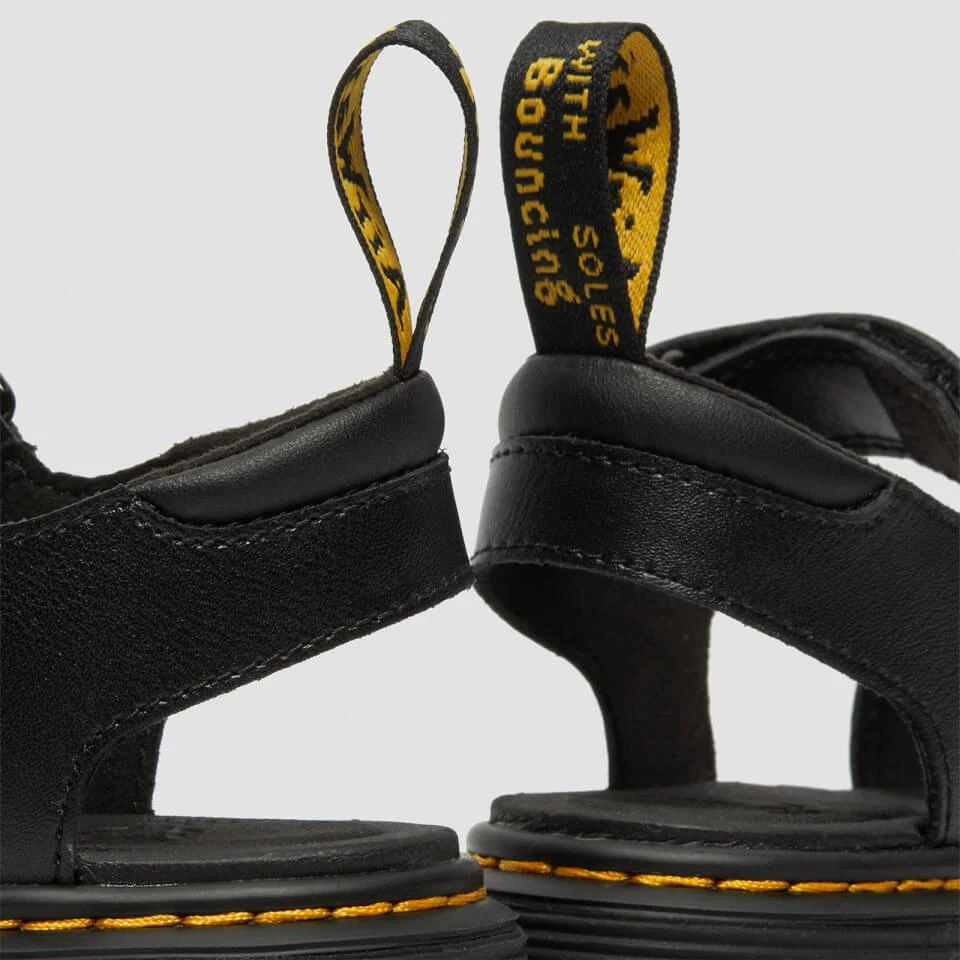 DR. MARTENS KIDS' VOSSIE LAMPER SANDAL - BLACK 商品