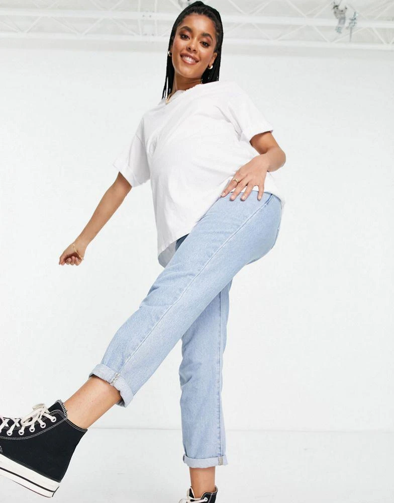 商品Don't Think Twice Maternity|DTT Maternity Lou mom jeans in light blue wash,价格¥193,第2张图片详细描述