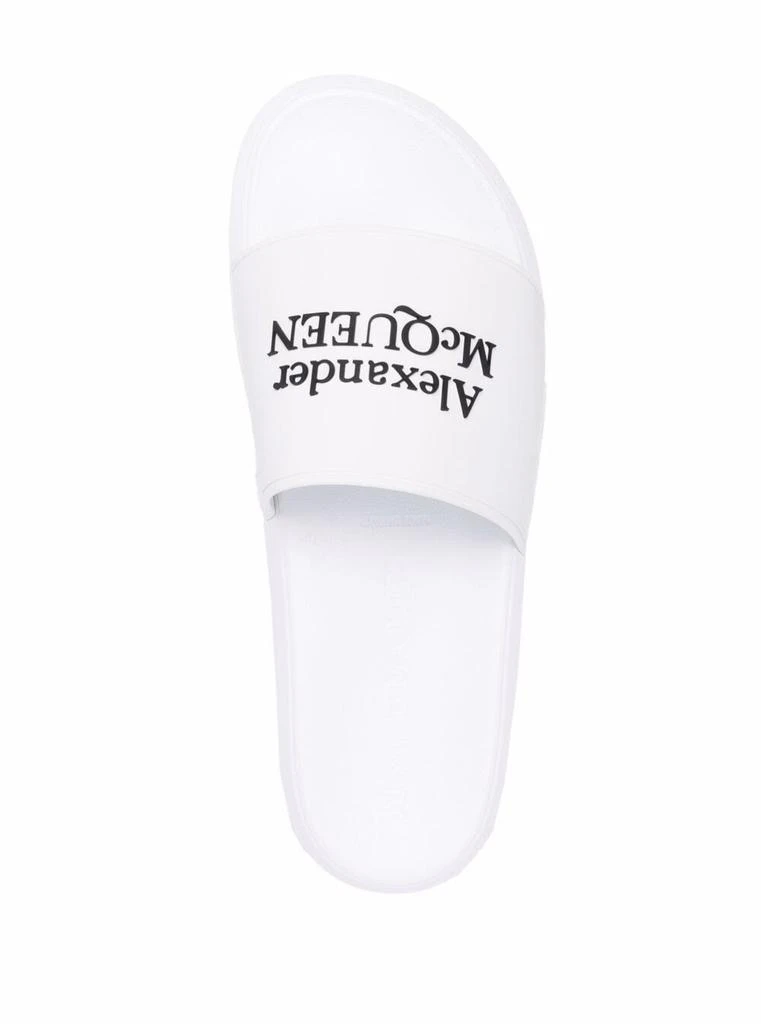 商品Alexander McQueen|White Logo Pool Slides in Rubber,价格¥1933,第4张图片详细描述
