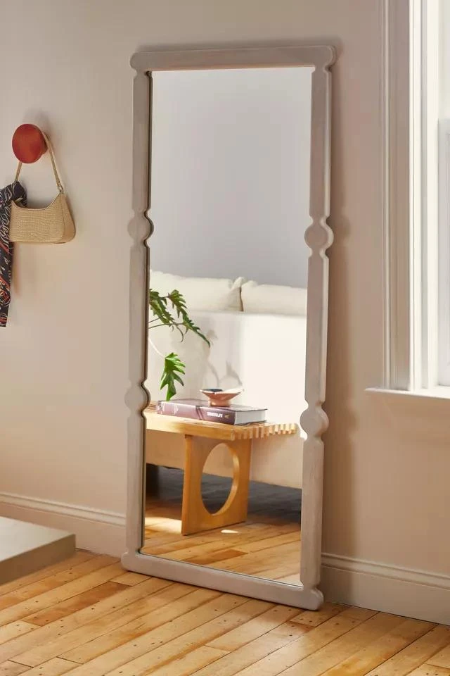商品Urban Outfitters|Tilley Large Wood Floor Mirror,价格¥1874,第4张图片详细描述