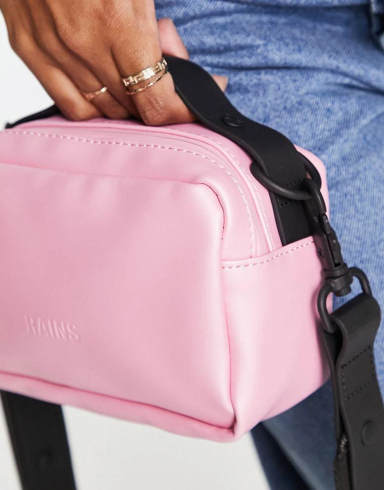 商品RAINS|Rains 13070 waterproof cross body micro box bag in pink,价格¥281,第3张图片详细描述