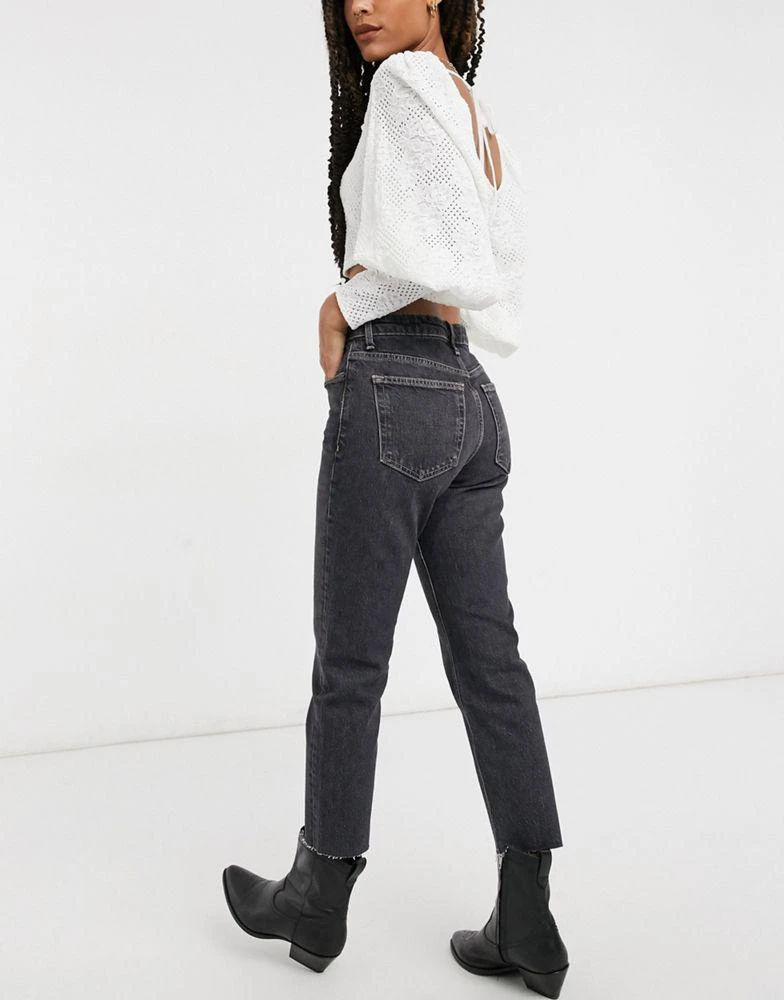 商品Topshop|Topshop straight jeans in extreme washed black,价格¥198,第2张图片详细描述