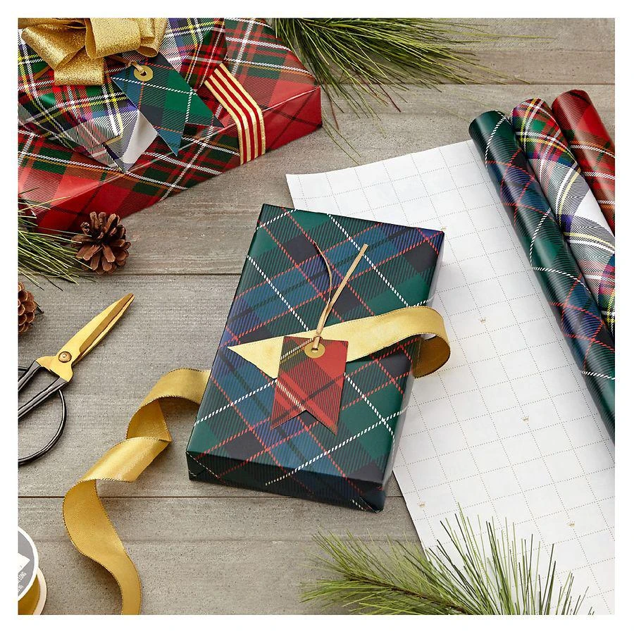商品Hallmark|Christmas Wrapping Paper with Cut Lines, Plaid,价格¥56,第3张图片详细描述